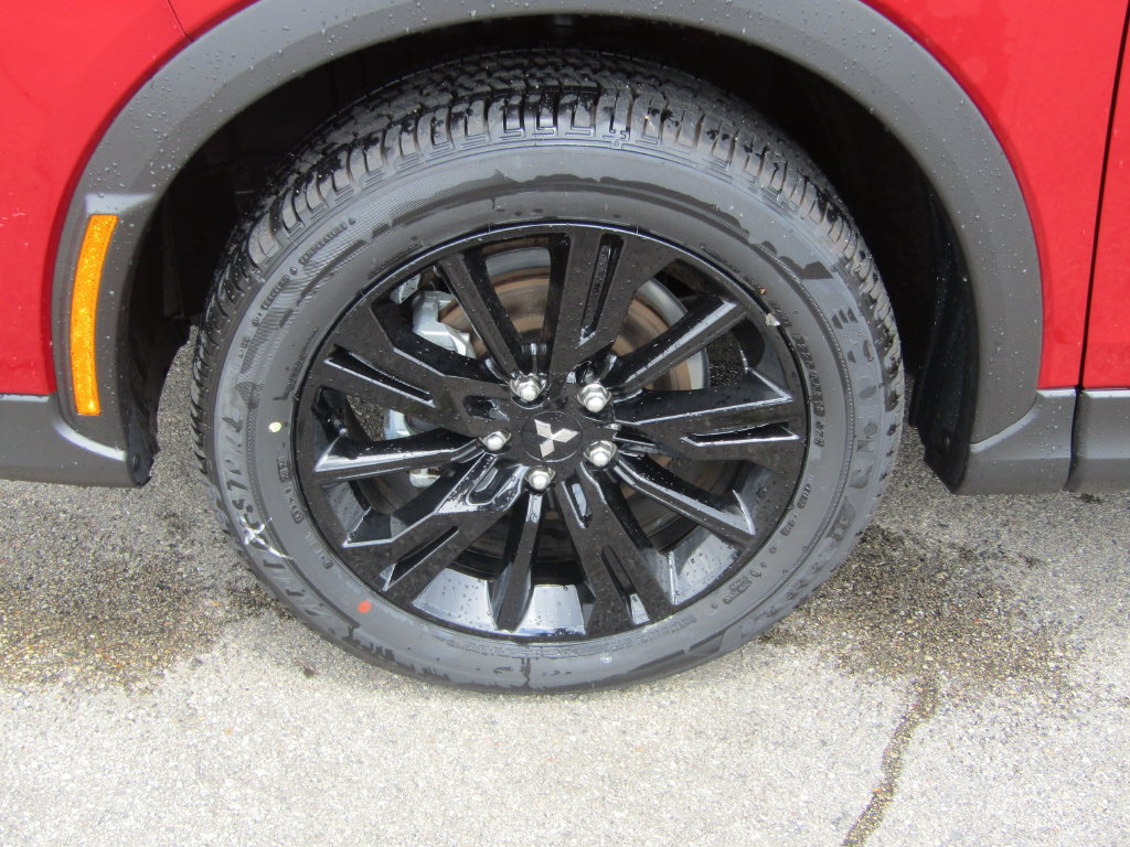 Used 2026 Mitsubishi Eclipse Cross LE AWD/4WD image 11