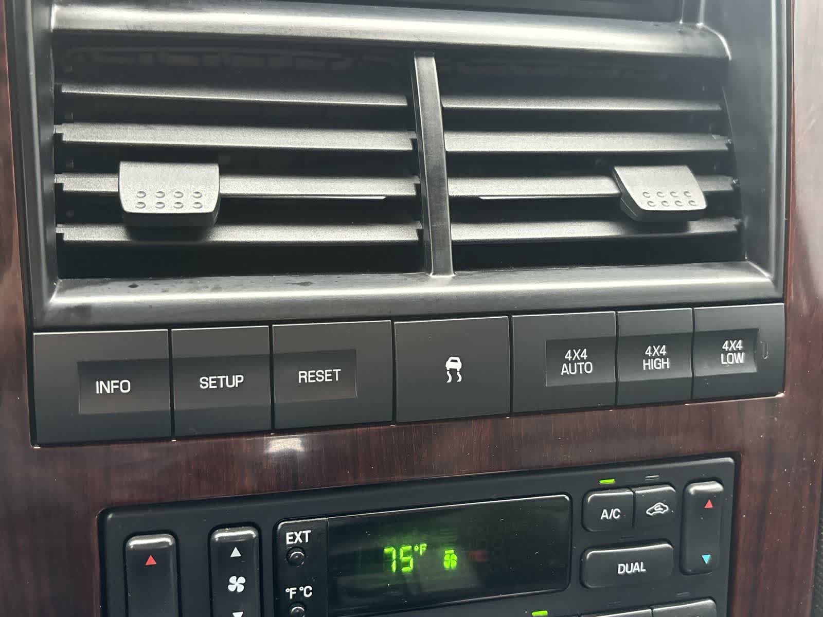Used 2010 Ford Explorer Limited AWD/4WD image 18