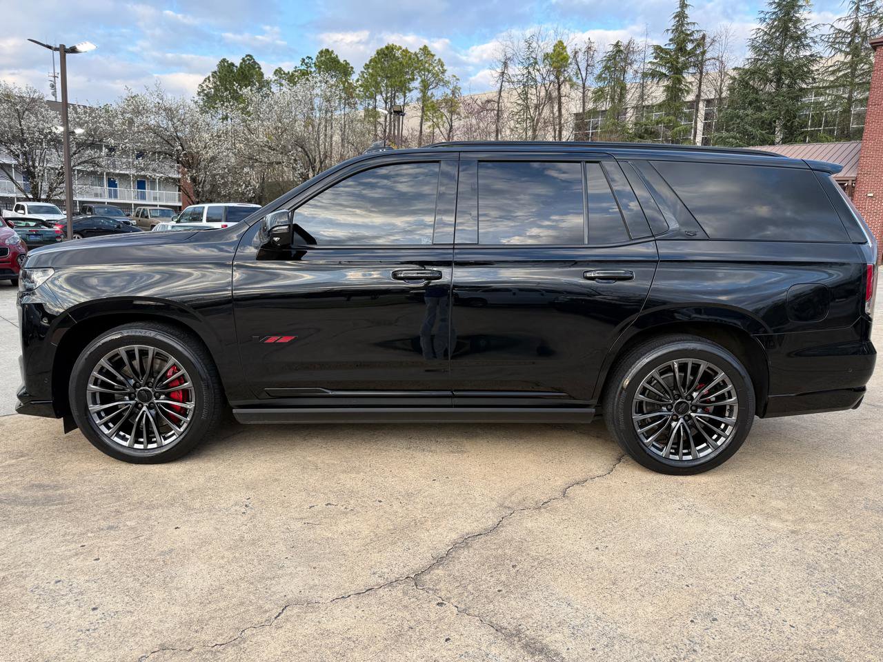 Used 2023 Cadillac Escalade V image 2