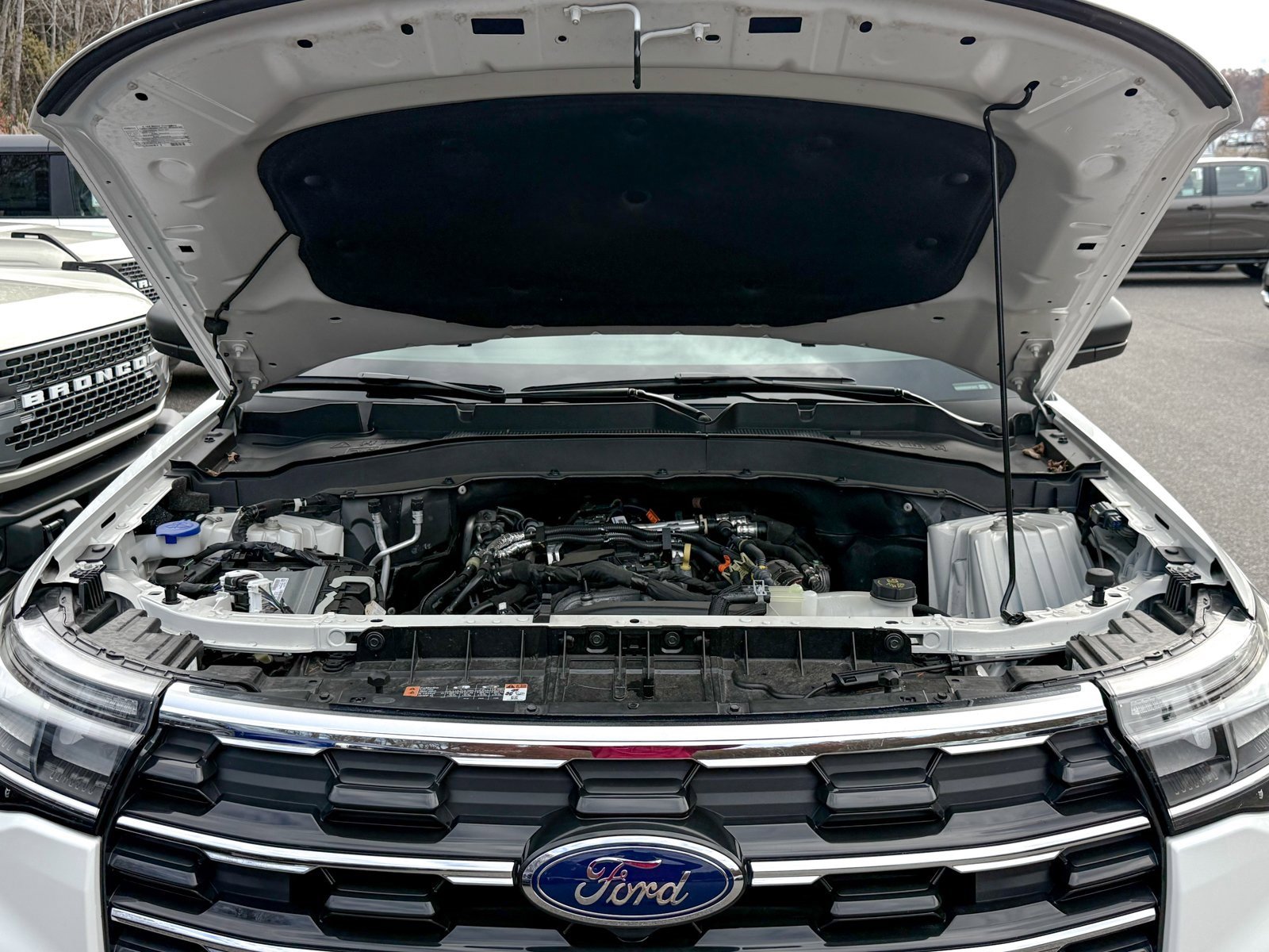 Certified 2025 Ford Explorer Active image 16