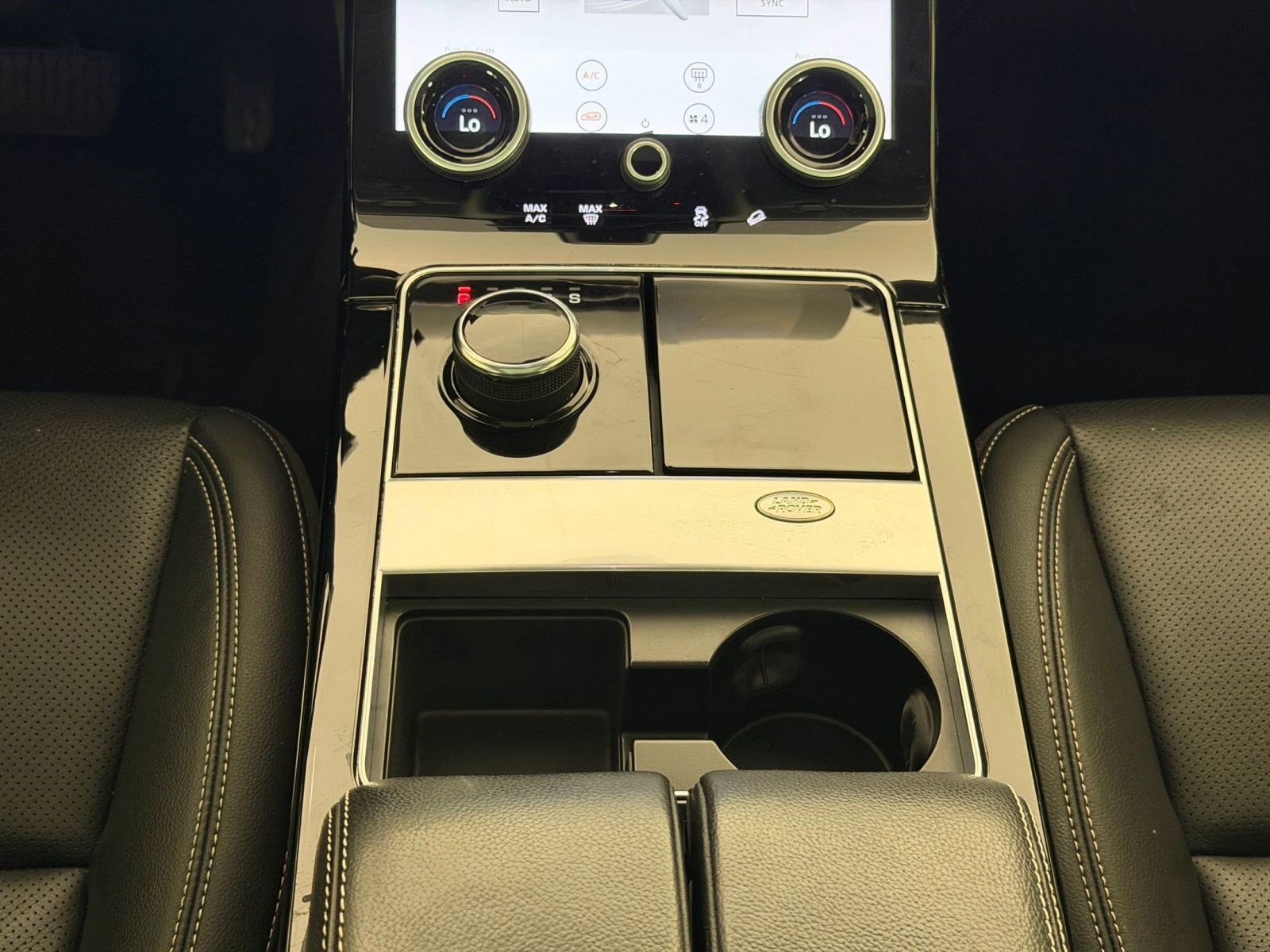 Used 2020 Land Rover Range Rover Velar S image 25