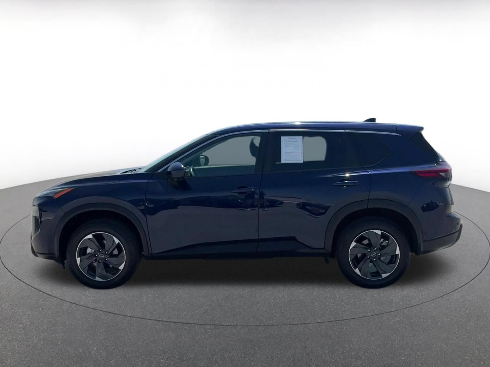 Used 2026 Nissan Rogue SV AWD/4WD image 8