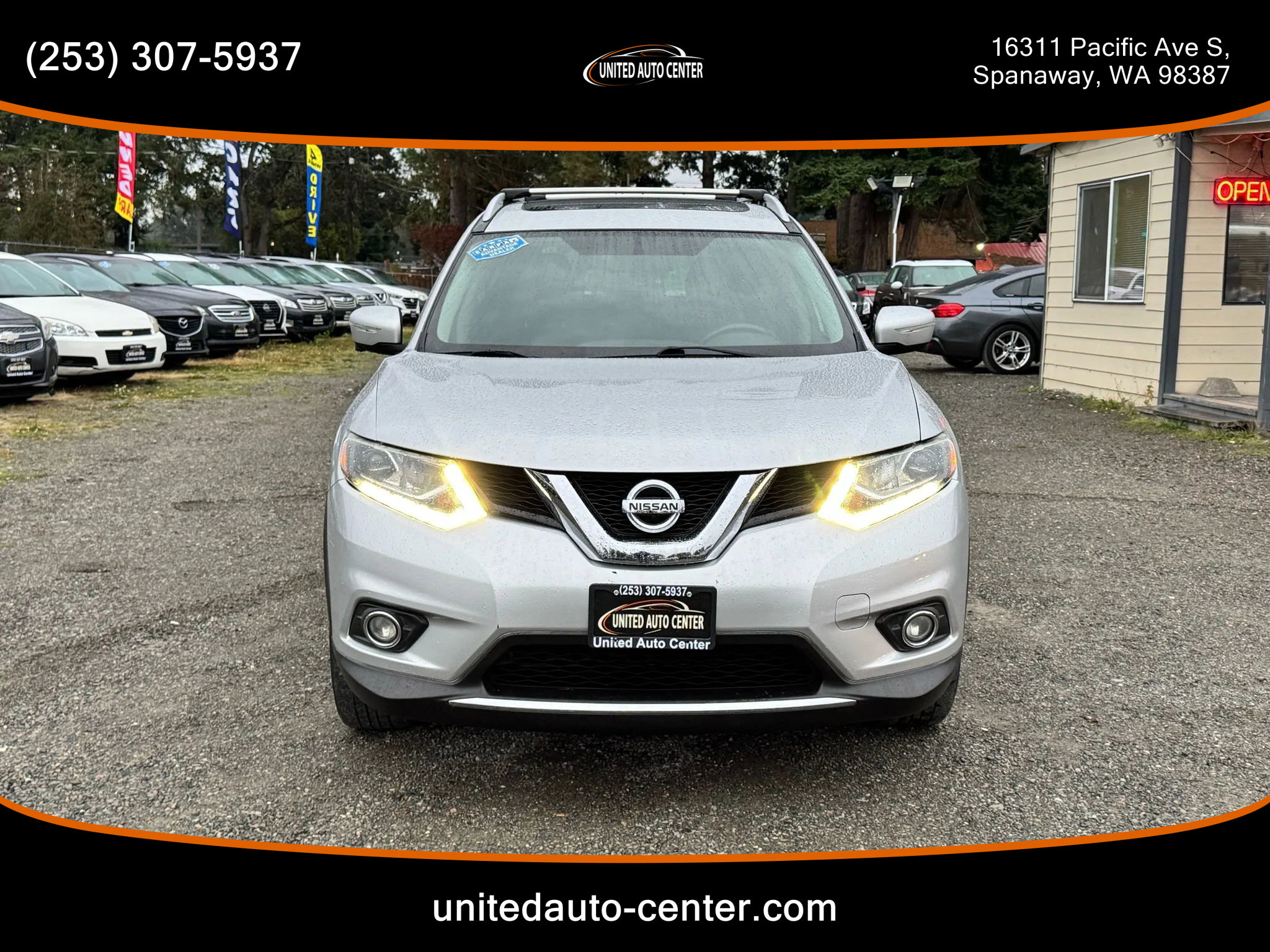 Used 2014 Nissan Rogue SL w/ SL Premium Package image 2