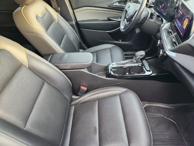 Used 2025 Chevrolet Trax ACTIV w/ Driver Confidence Package FWD image 19