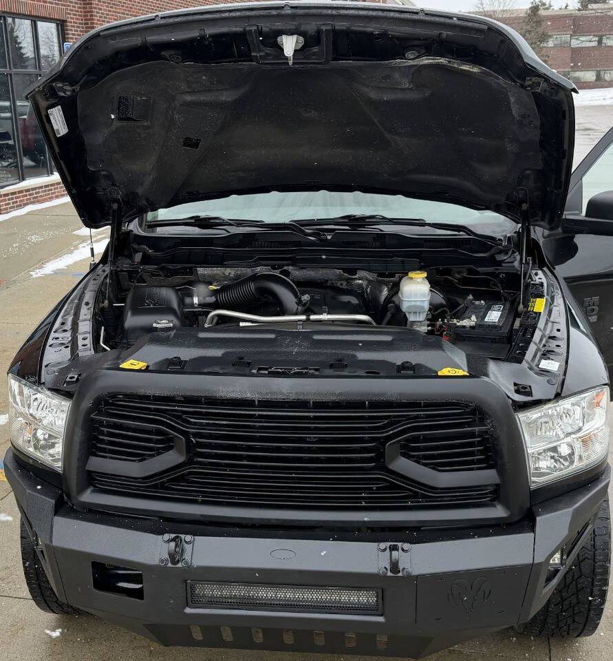 Used 2018 RAM 2500 SLT image 34