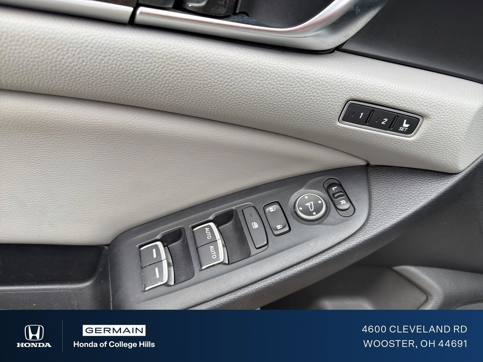 Used 2018 Honda Accord Touring image 14