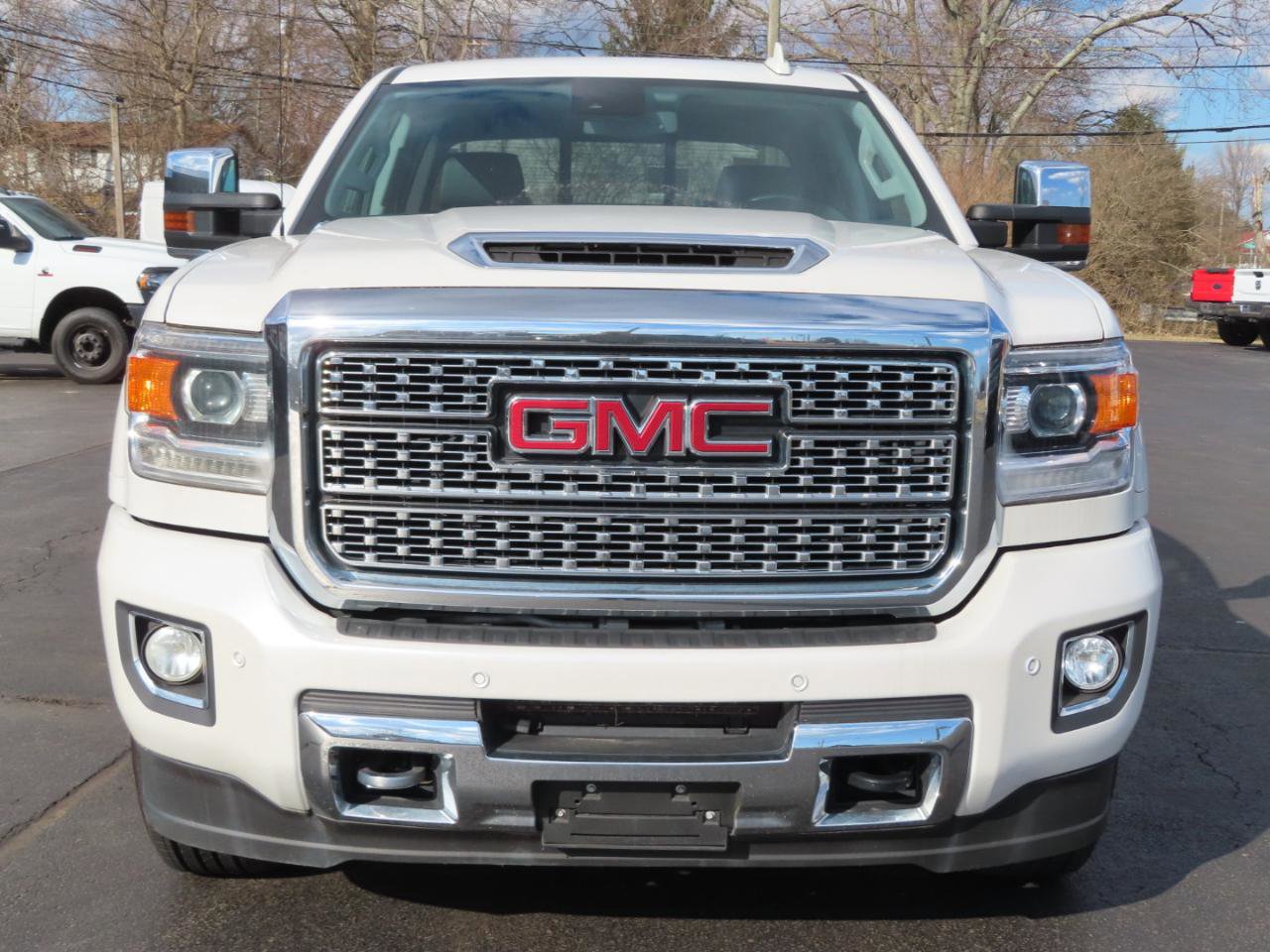 Used 2019 GMC Sierra 3500 Denali w/ Duramax Plus Package image 9