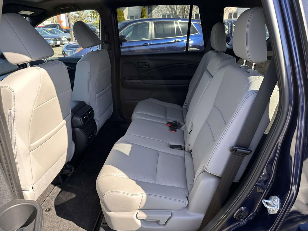 Used 2025 Honda Passport EX-L image 14