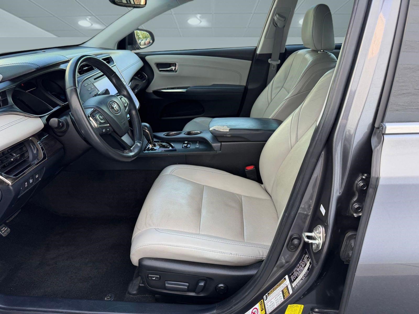 Used 2015 Toyota Avalon Limited FWD image 5