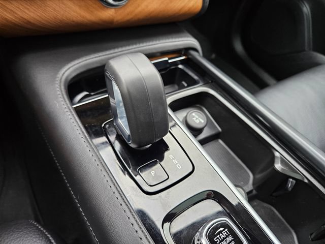 Certified 2024 Volvo XC90 T8 Plus w/ Protection Package Premier AWD/4WD image 29