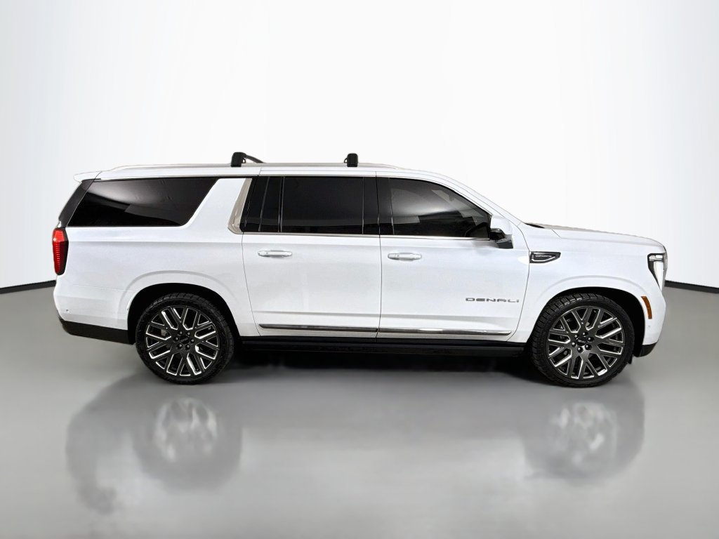 Used 2026 GMC Yukon XL Denali Ultimate AWD/4WD image 8