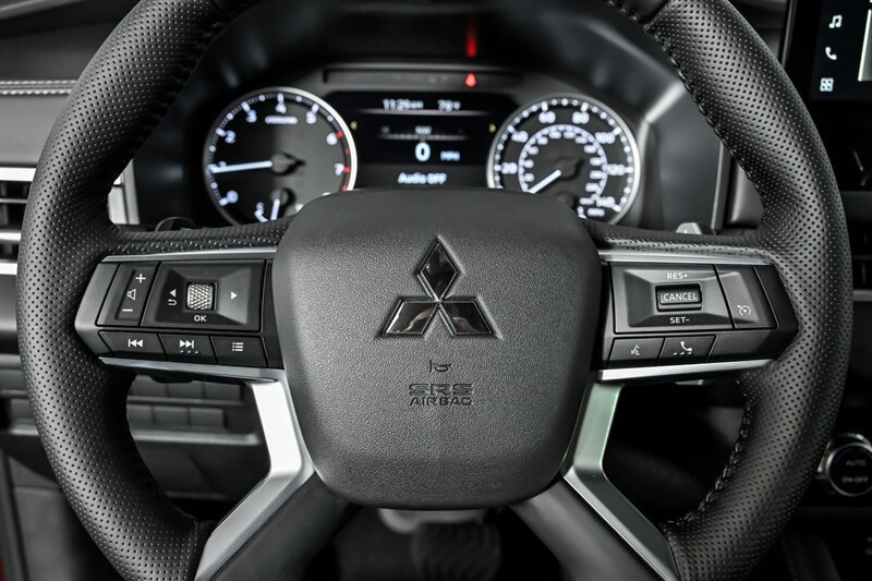 New 2026 Mitsubishi Outlander LE FWD image 20
