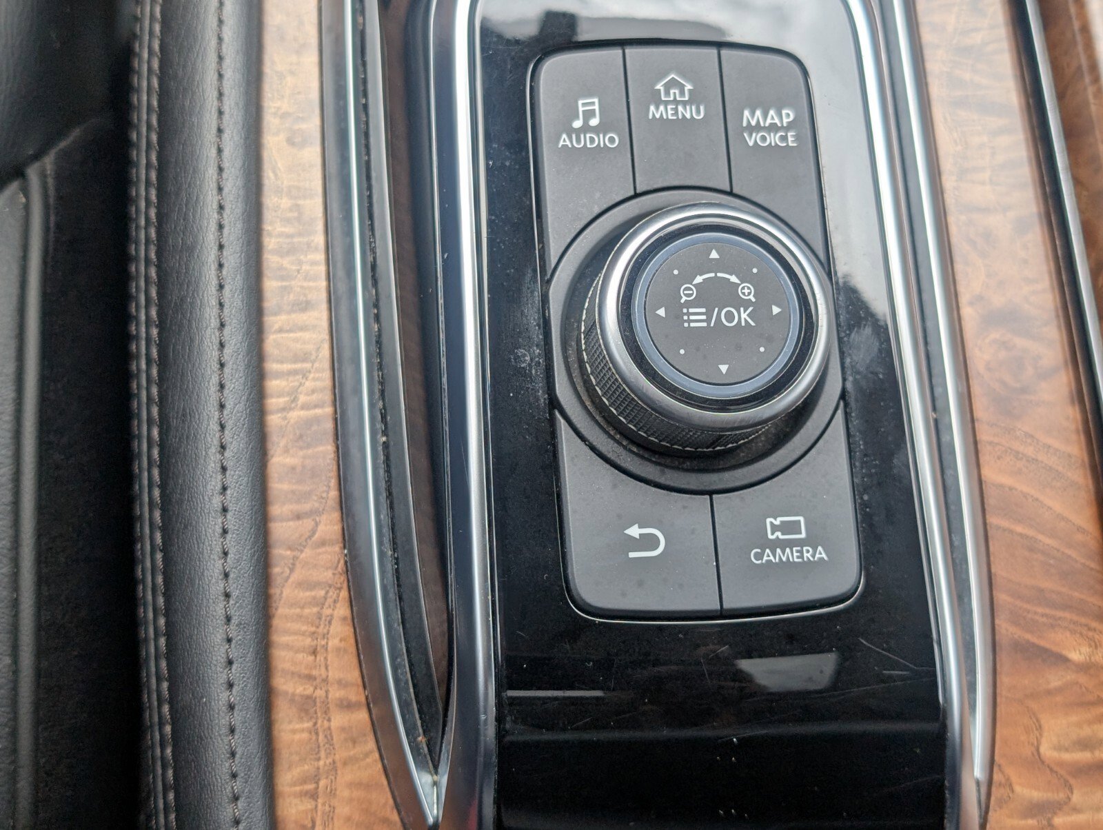 Certified 2023 Nissan Armada SL w/ Captain's Chairs Package RWD image 29