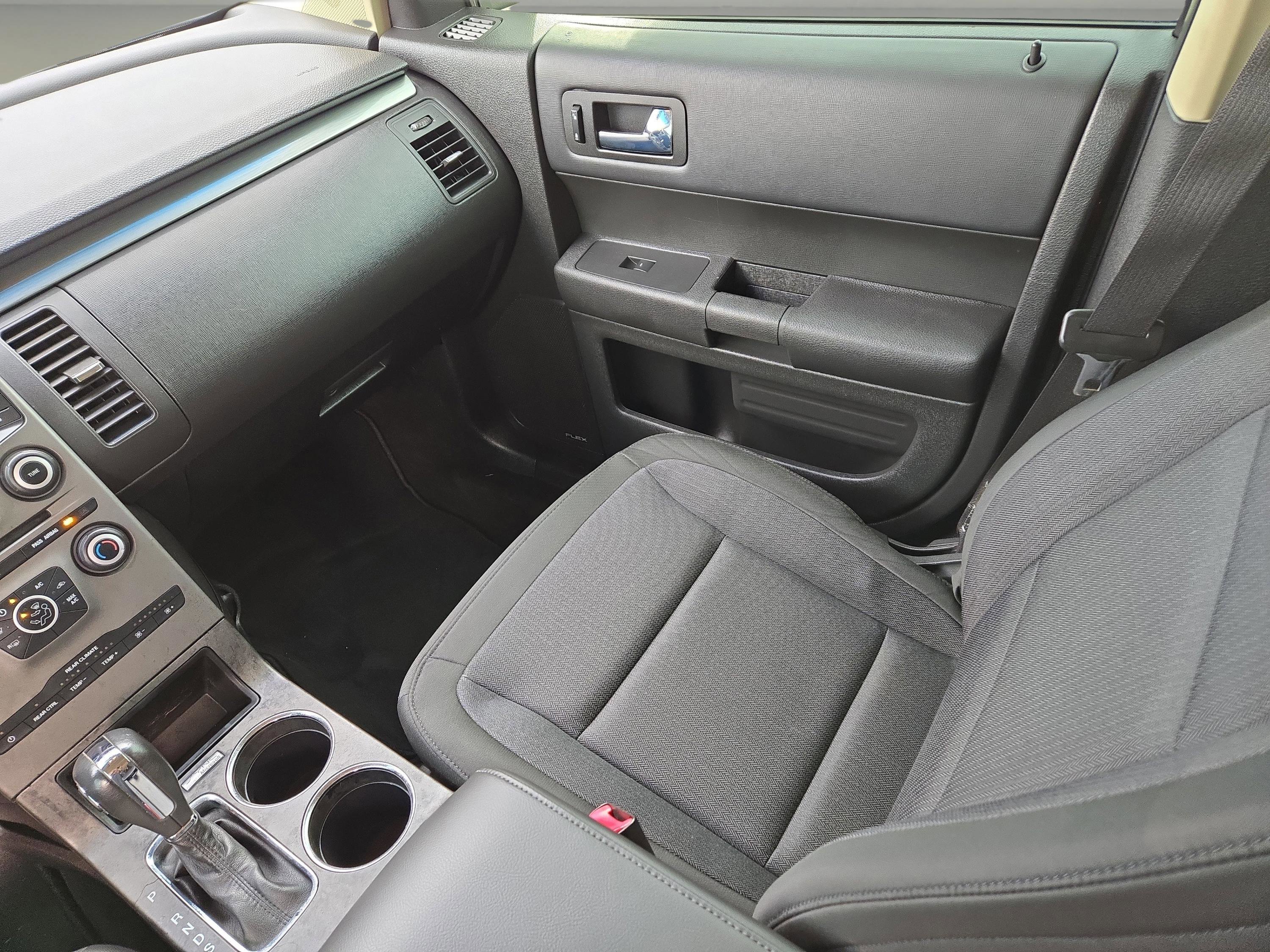 Used 2014 Ford Flex SE image 16
