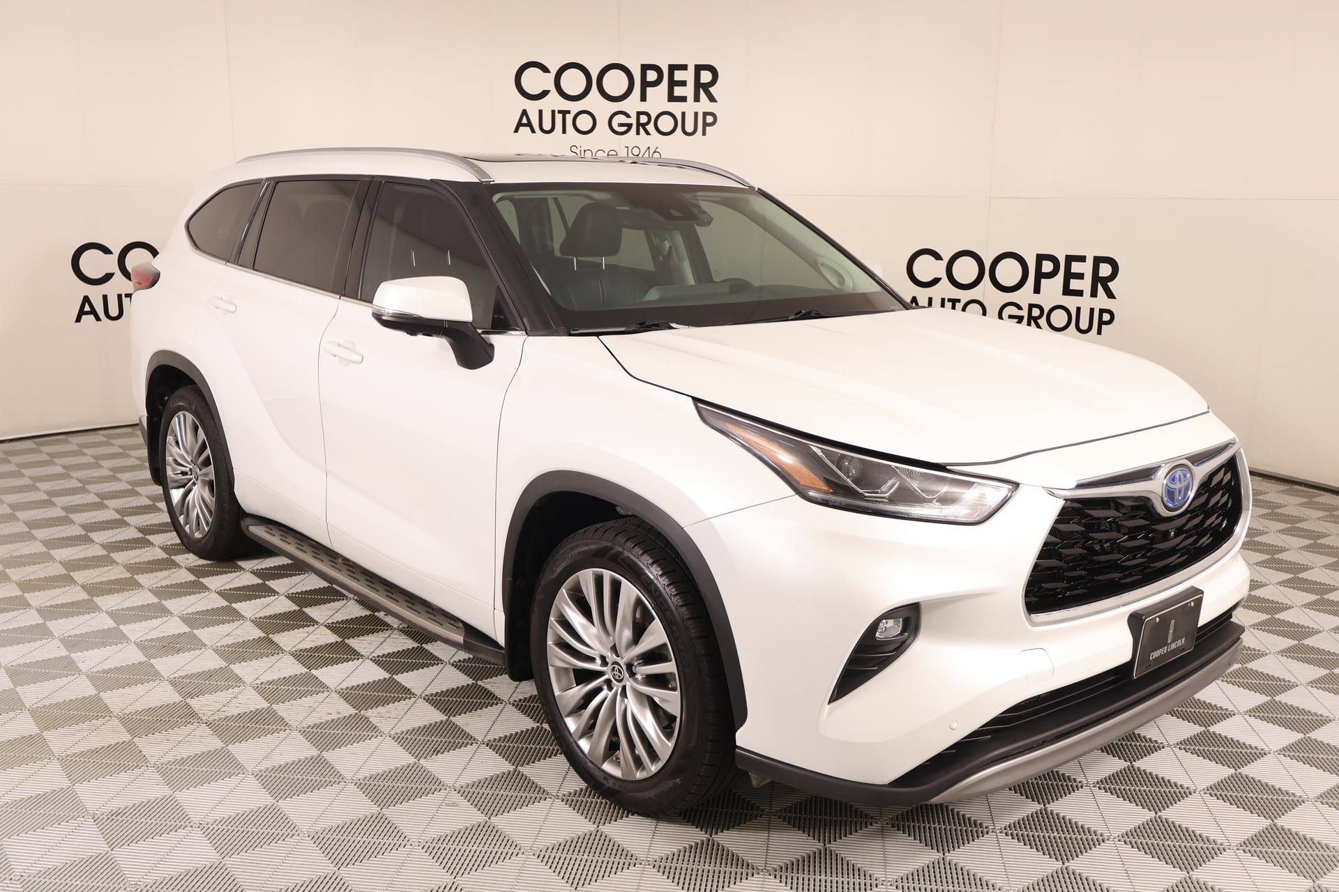 Used 2023 Toyota Highlander Platinum