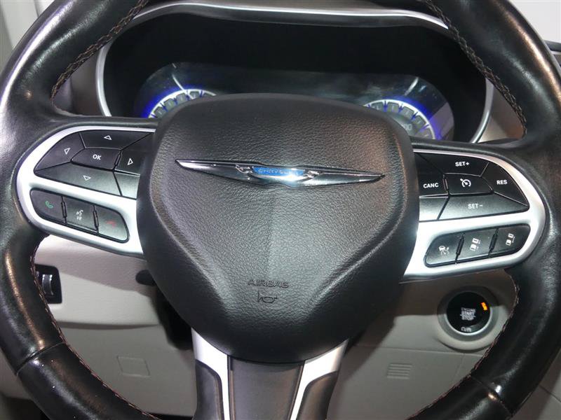 Used 2018 Chrysler Pacifica Touring-L Plus w/ Advanced Safetytec Group FWD image 29