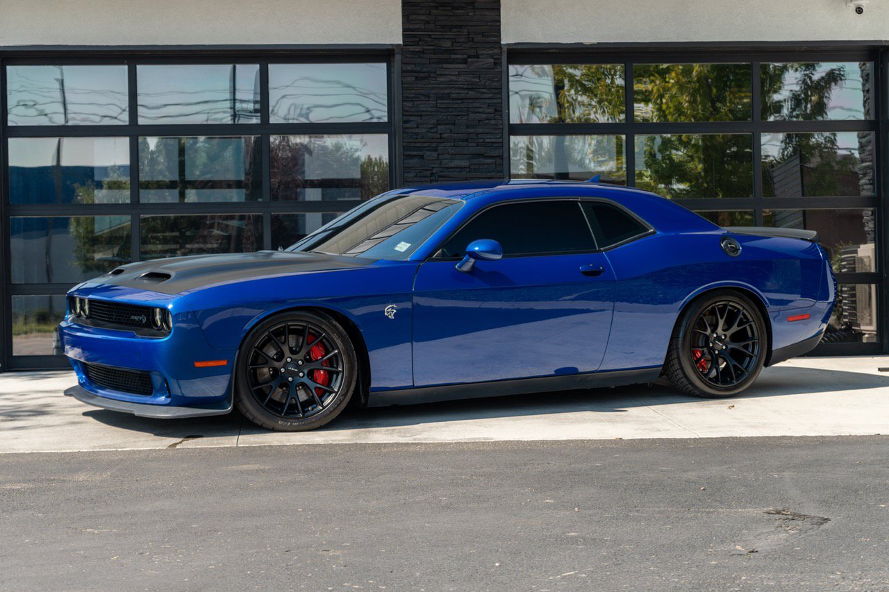 Used 2019 Dodge Challenger SRT Hellcat w/ Laguna Leather Package RWD image 2