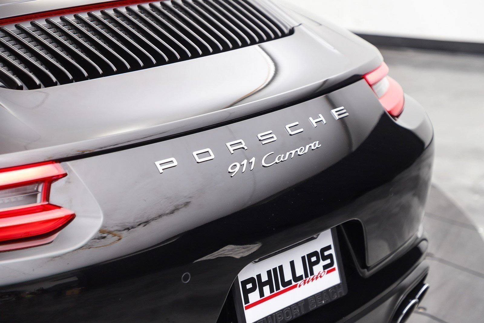 Used 2018 Porsche 911 Carrera RWD image 12