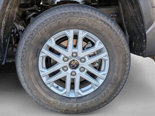 Used 2023 Toyota Tundra SR5 w/ SR5 Premium Package AWD/4WD image 18