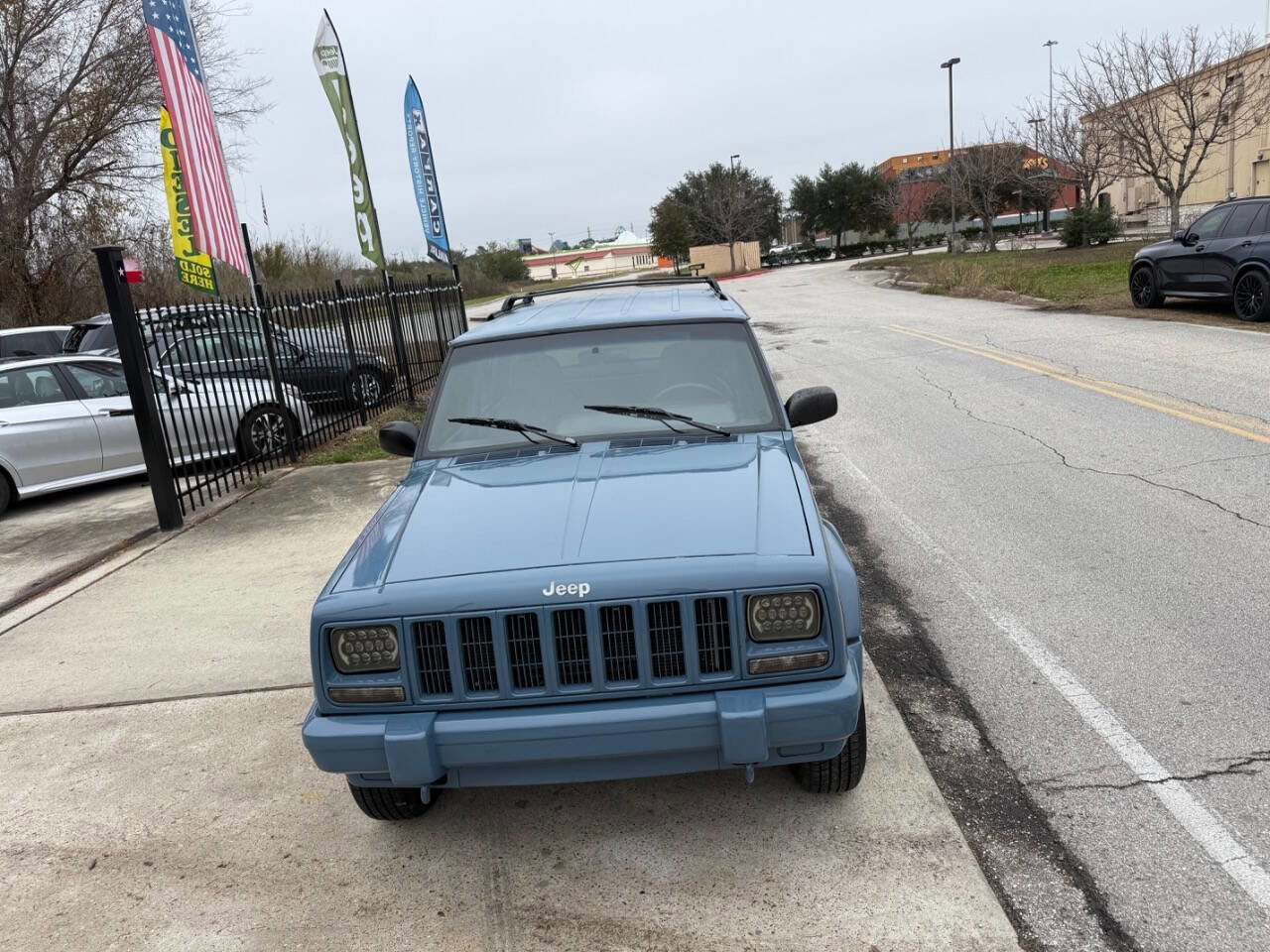 Used 1999 Jeep Cherokee SE image 5