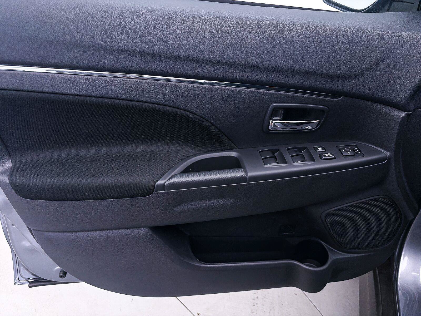 New 2027 Mitsubishi Outlander Sport FWD image 9