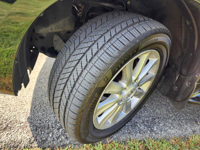 Used 2010 Lexus LX 570 4WD image 9