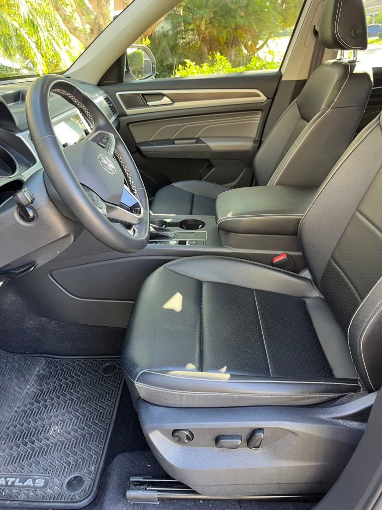 Used 2021 Volkswagen Atlas SE FWD image 3