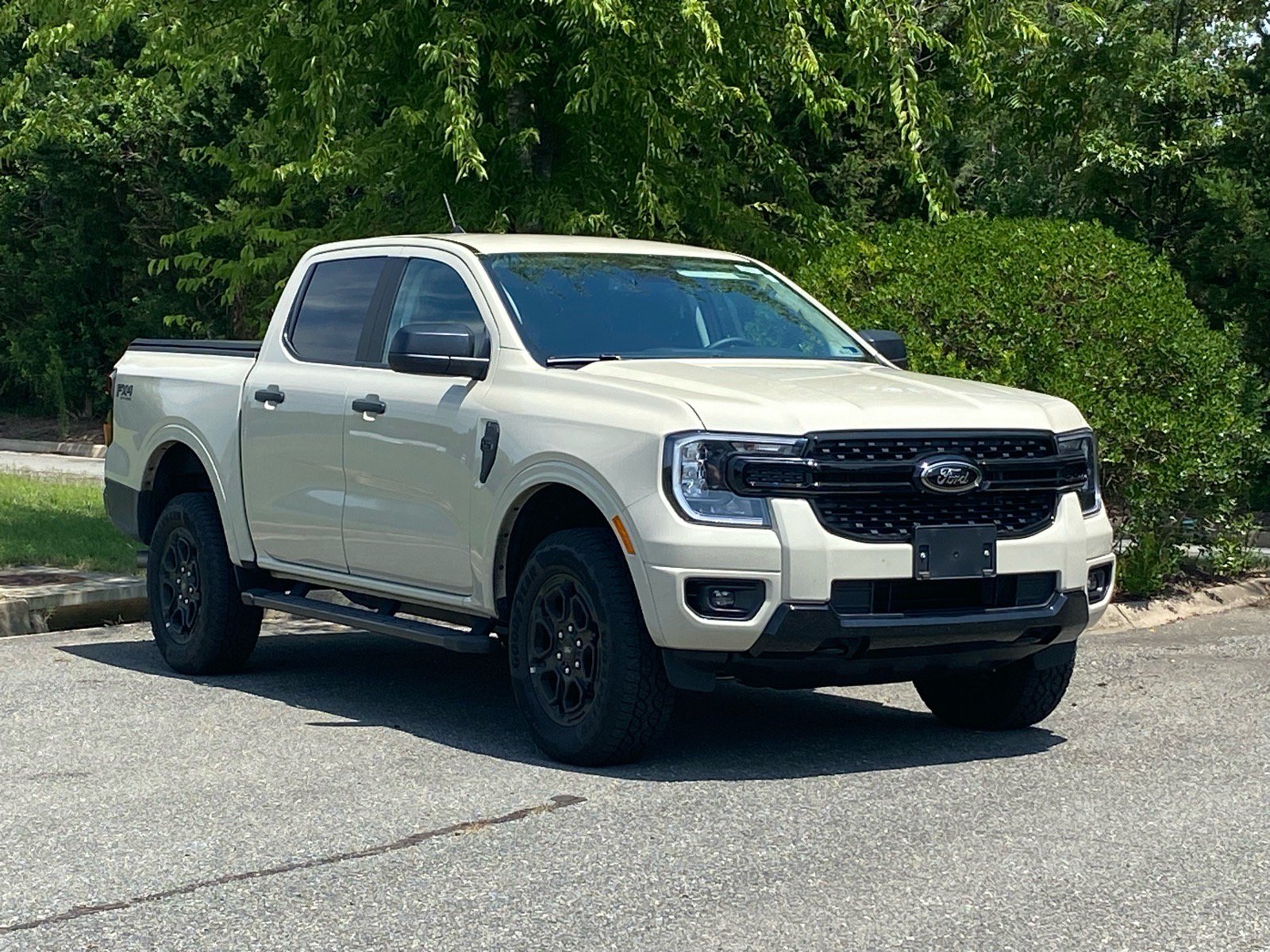 Certified 2025 Ford Ranger XLT w/ FX4 Off-Road Package AWD/4WD image 2