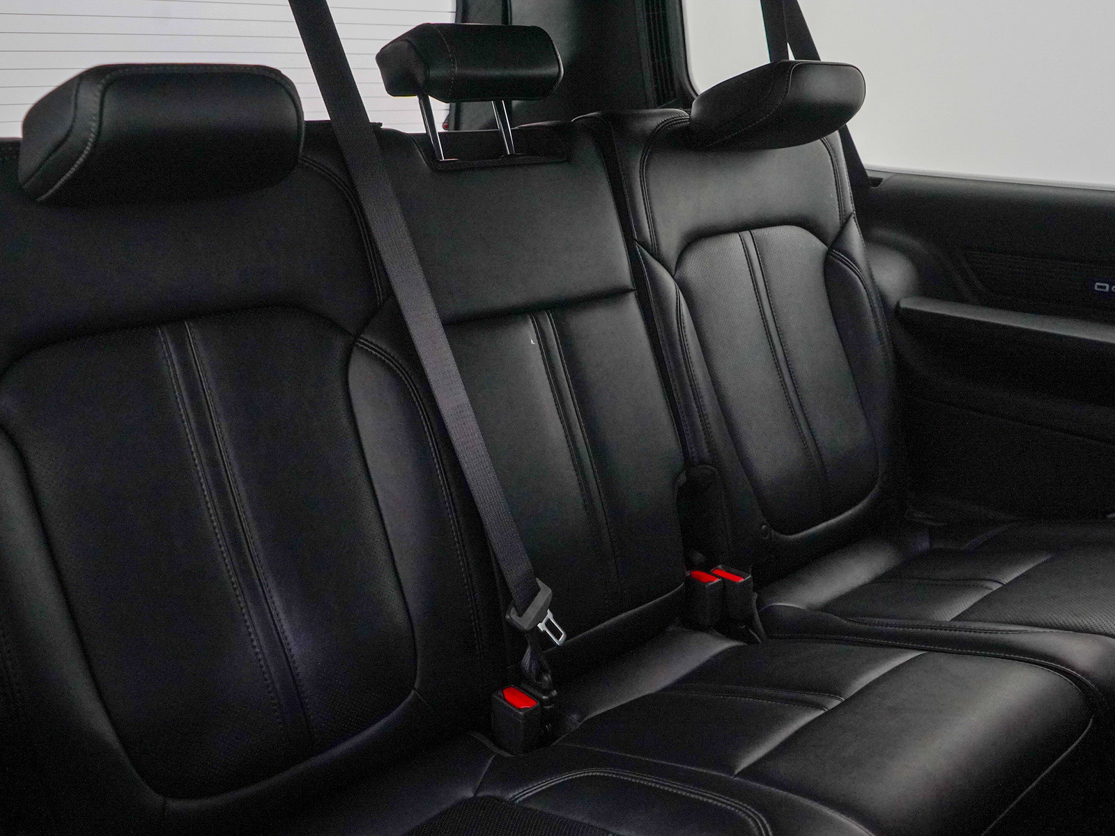 Used 2024 Jeep Wagoneer L Series II w/ Flexible Seating Group image 13