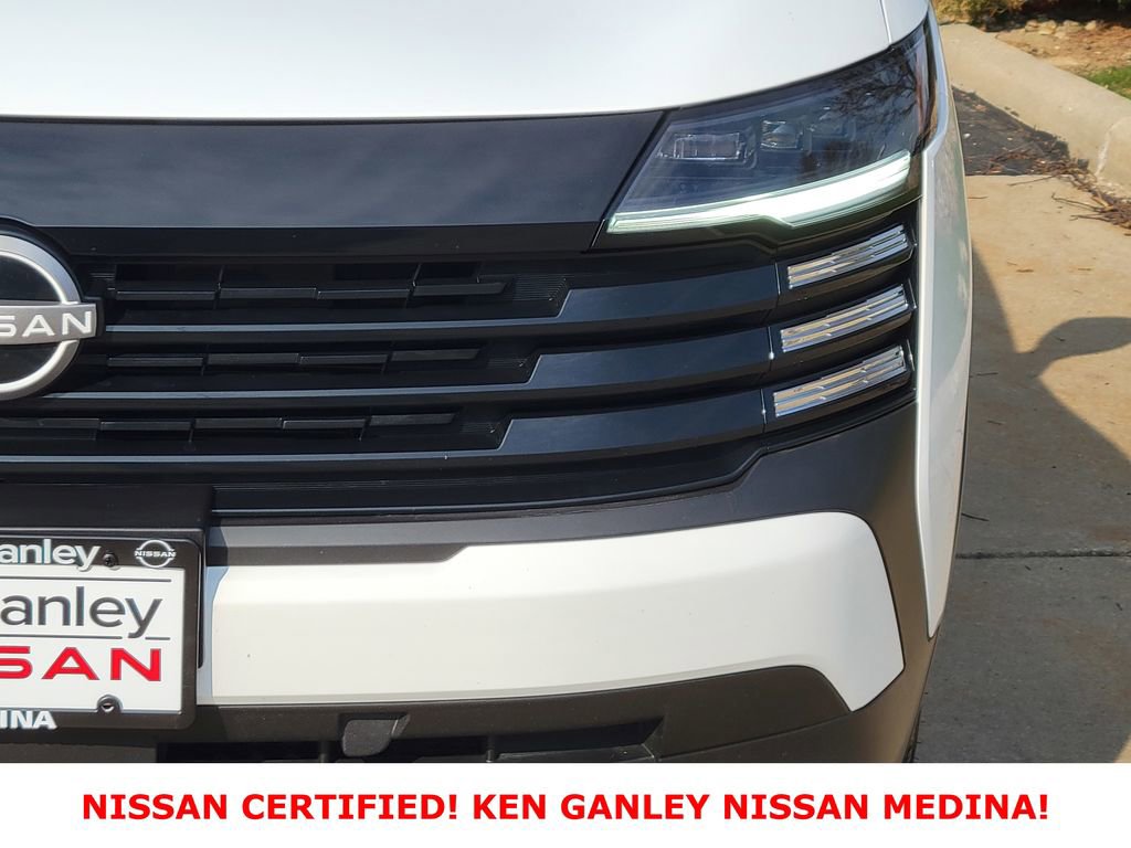 Certified 2025 Nissan Kicks SV AWD/4WD image 10