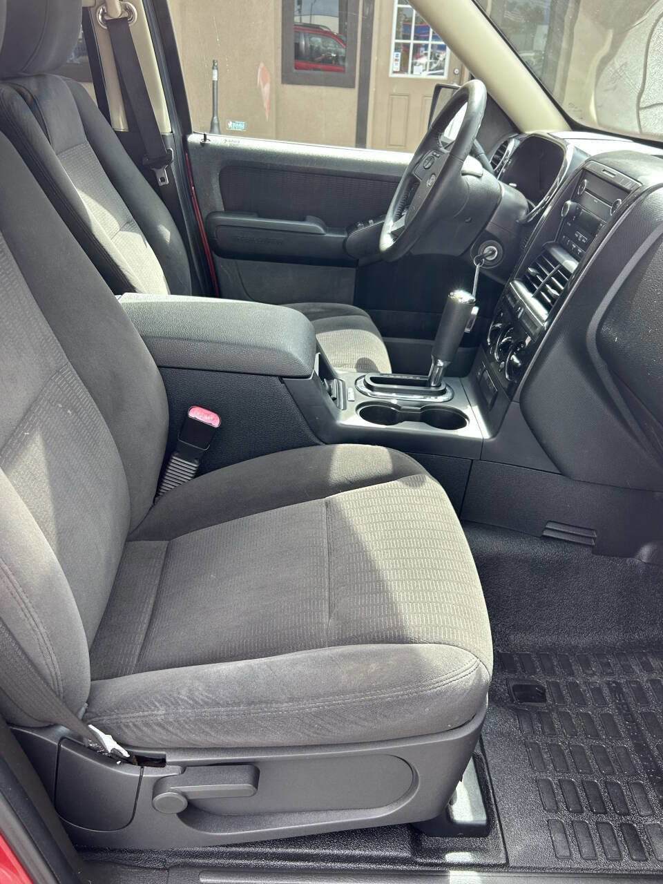 Used 2010 Ford Explorer Sport Trac XLT image 15