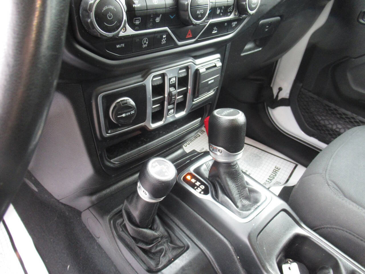 Used 2022 Jeep Gladiator Sport image 24