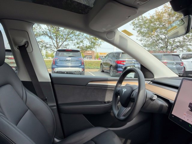 Used 2022 Tesla Model Y Performance AWD/4WD image 29