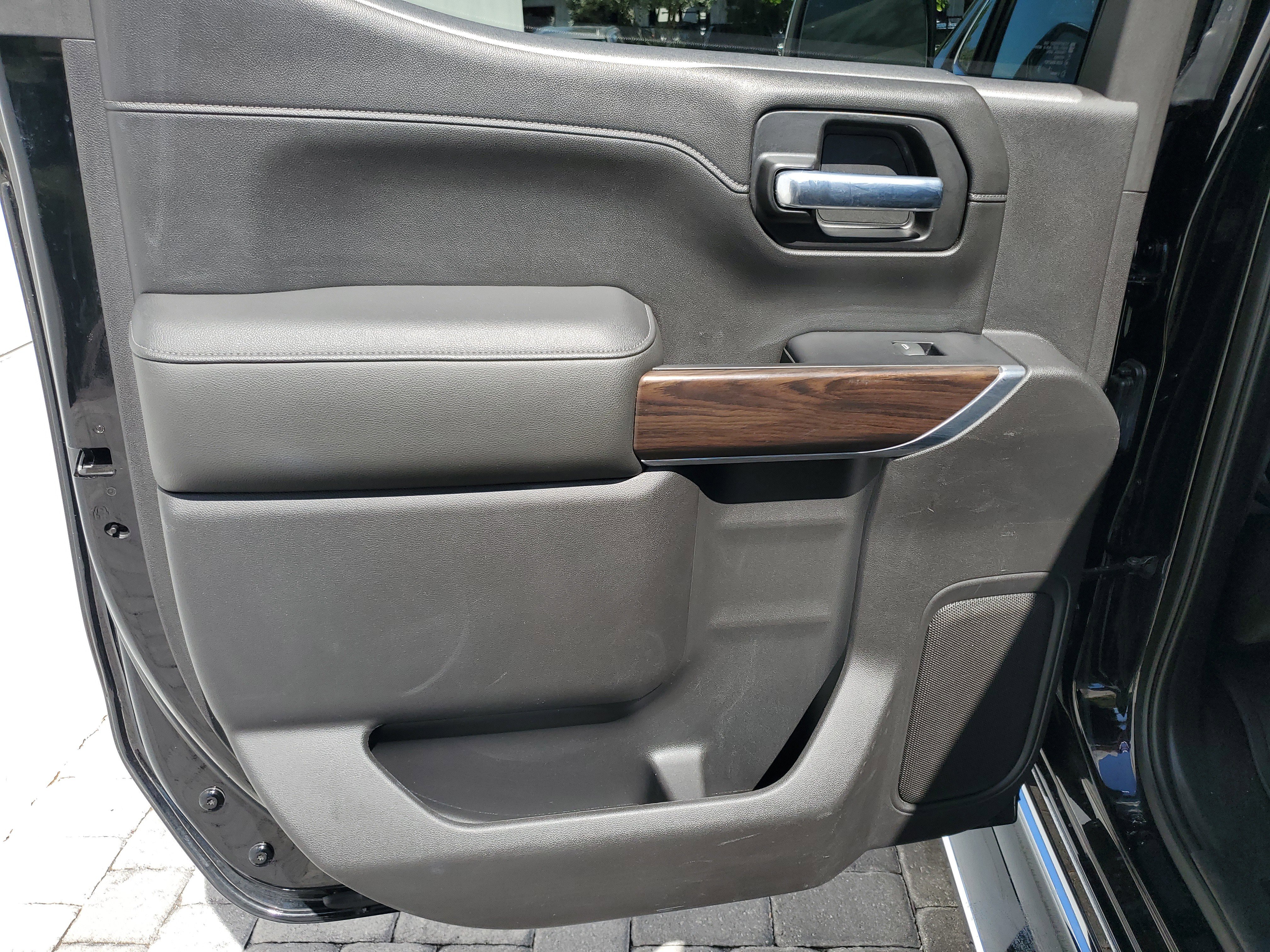 Used 2020 GMC Sierra 1500 SLT w/ SLT Premium Plus Package image 9