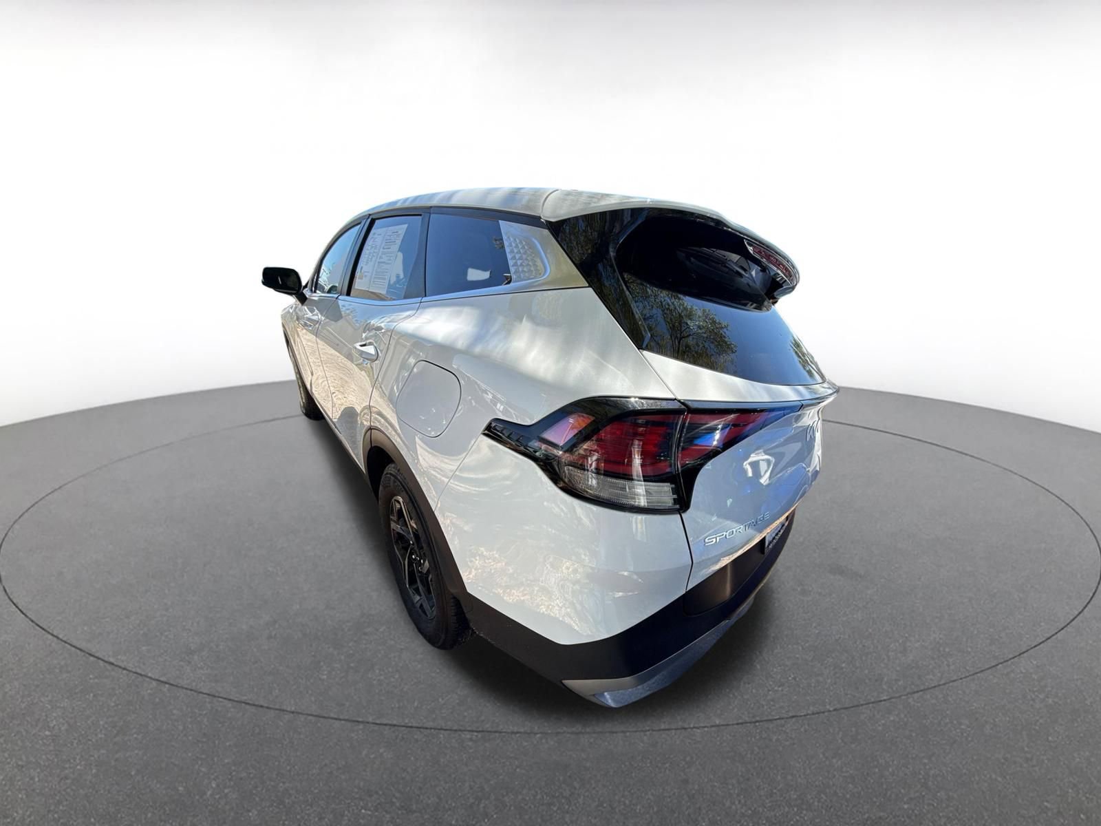 Used 2025 Kia Sportage LX image 23