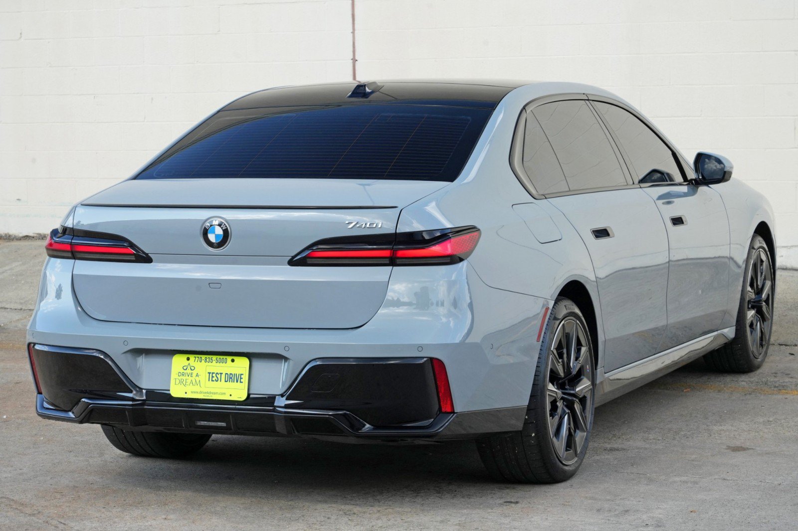 Used 2023 BMW 740i RWD image 57