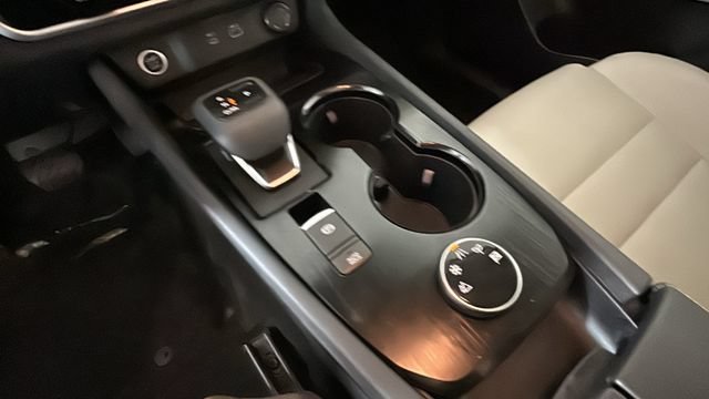 Used 2021 Nissan Rogue SV AWD/4WD image 21