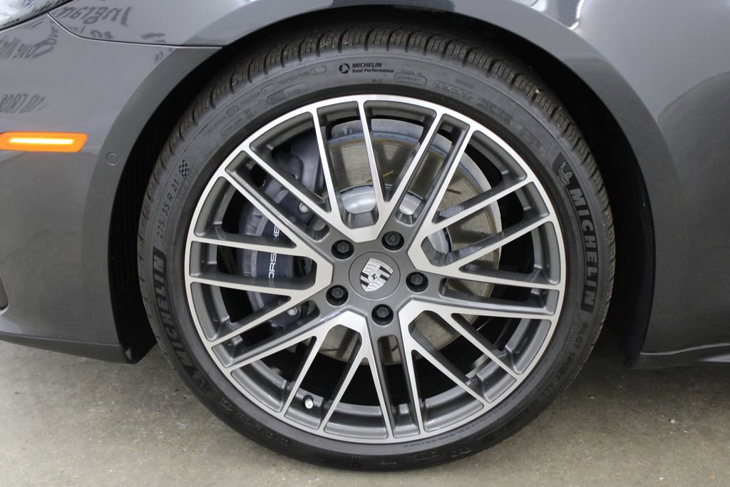 New 2025 Porsche Panamera 4 E-Hybrid AWD/4WD image 13