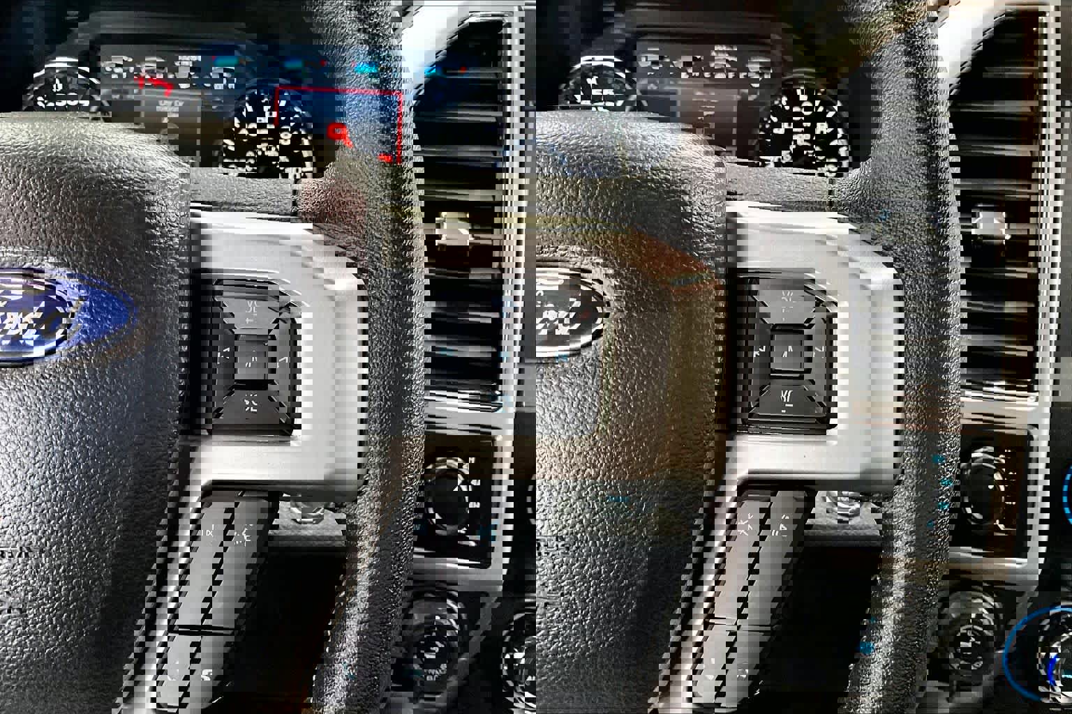 Used 2020 Ford F150 Lariat image 22