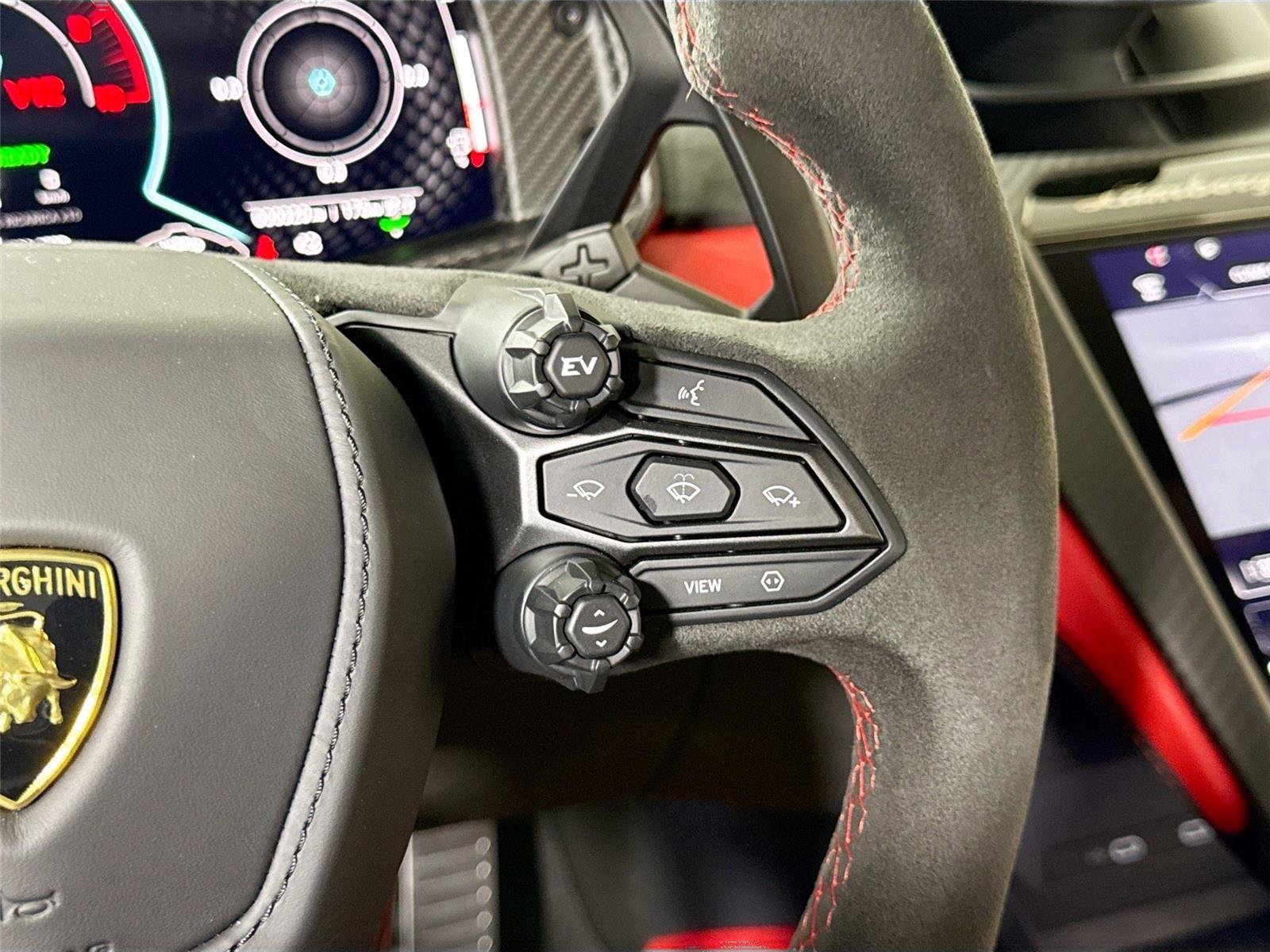 Used 2025 Lamborghini Revuelto AWD/4WD image 22