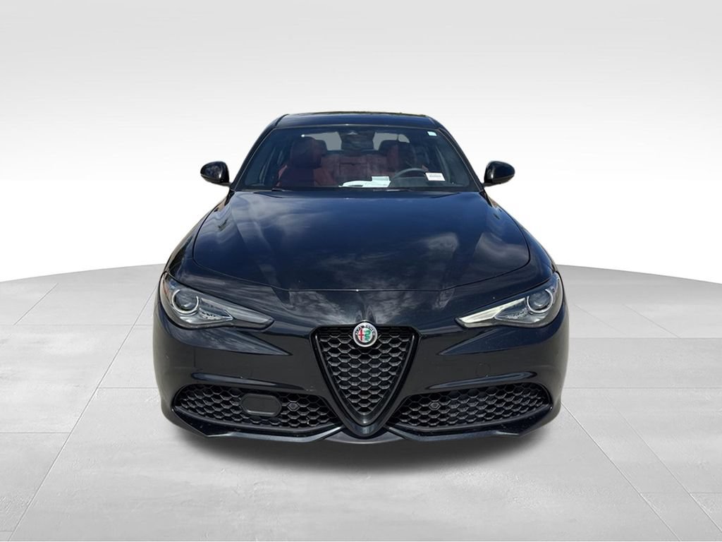 Used 2022 Alfa Romeo Giulia Veloce RWD image 4