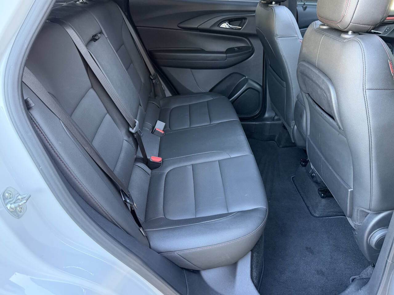 Used 2025 Chevrolet TrailBlazer RS w/ Convenience Package FWD image 18