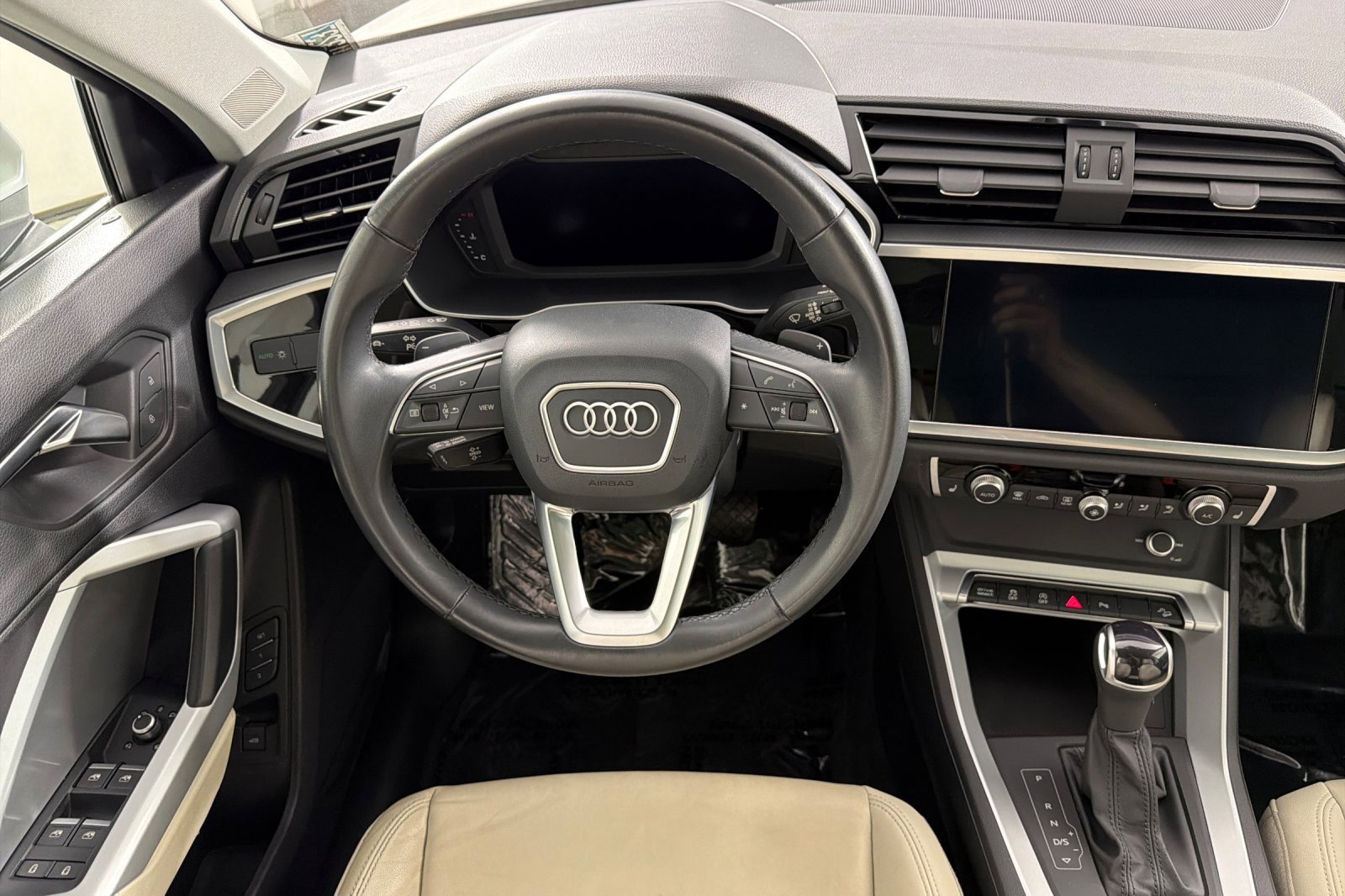 Used 2022 Audi Q3 2.0T Premium image 13