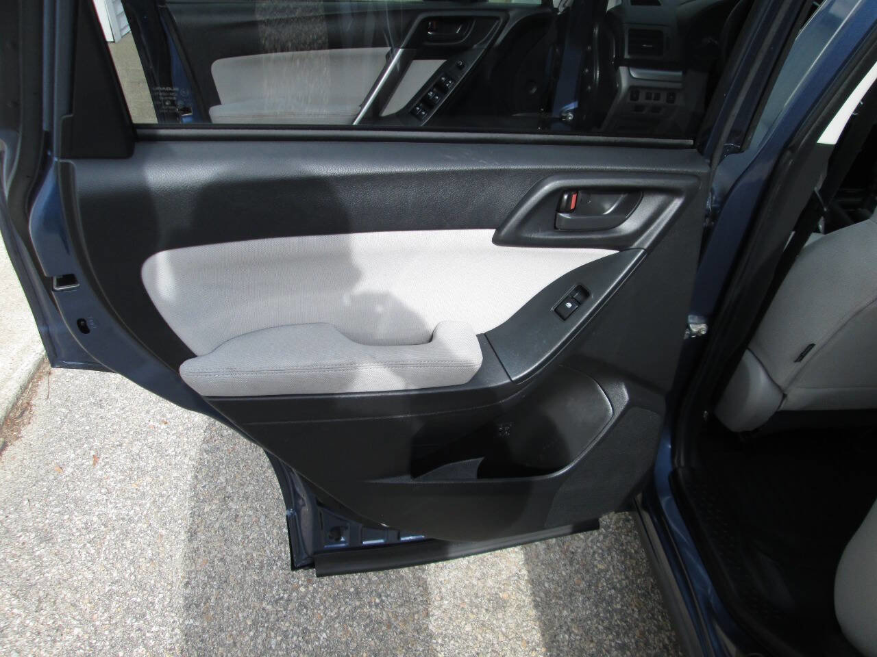 Used 2014 Subaru Forester 2.5i Premium image 15