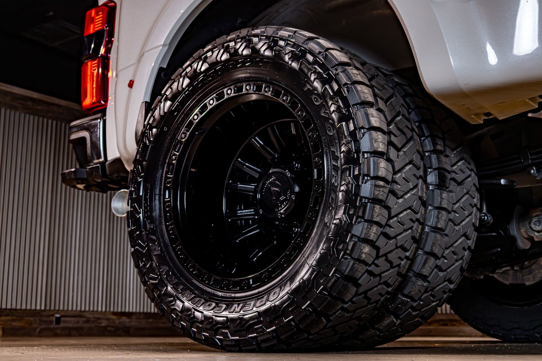 Used 2024 Ford F350 Lariat w/ Lariat Ultimate Package image 16