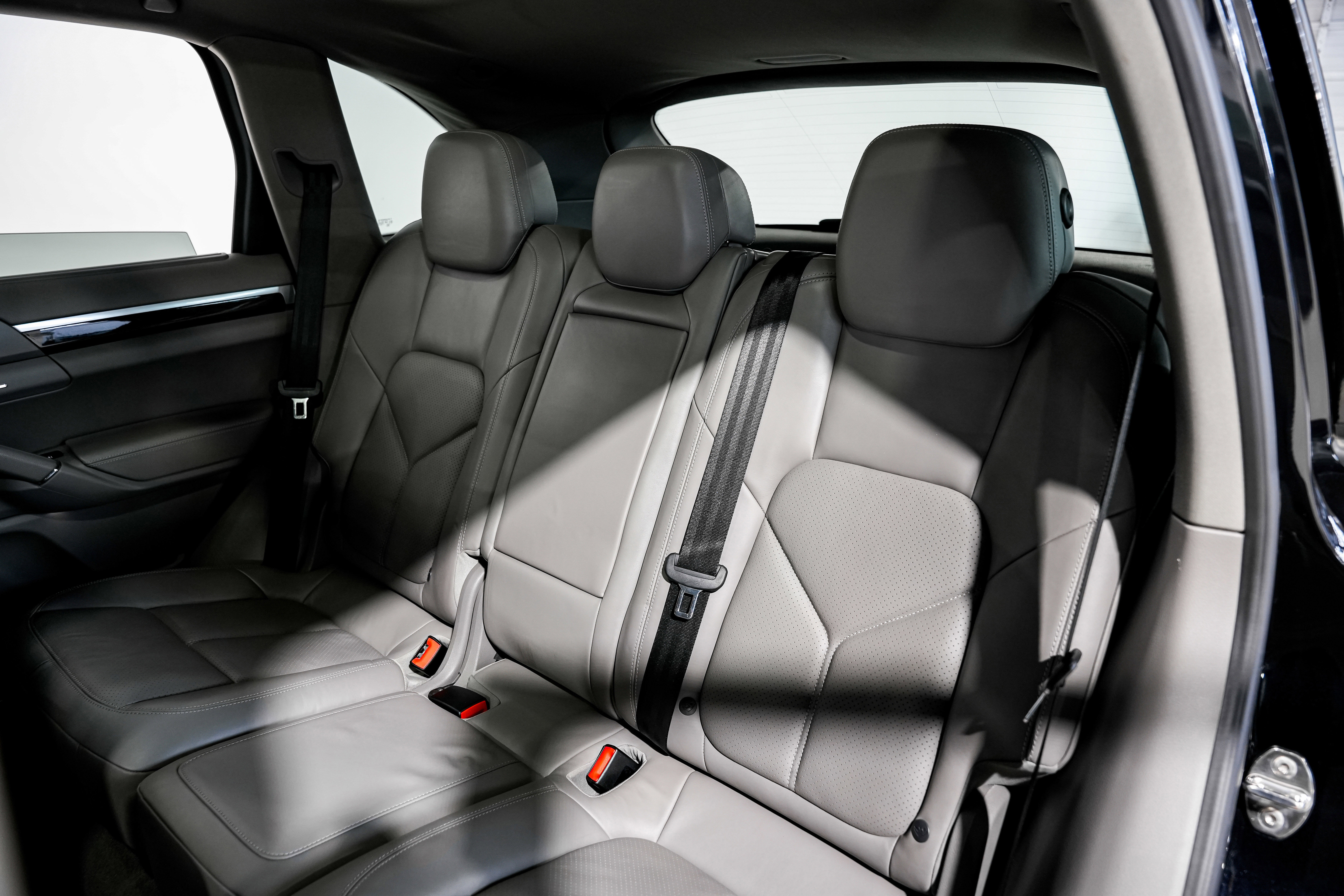 Used 2013 Porsche Cayenne Diesel image 36
