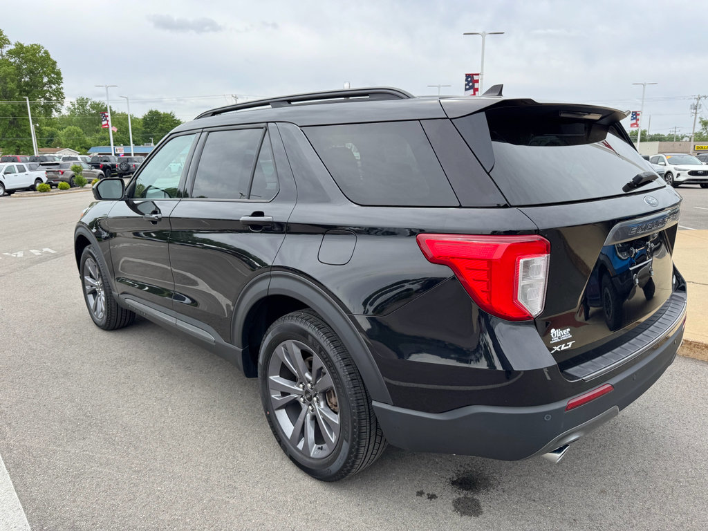 Used 2023 Ford Explorer XLT w/ Equipment Group 202A AWD/4WD image 6