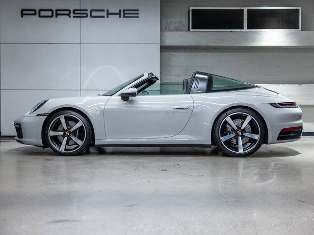 Certified 2022 Porsche 911 Targa 4S w/ Premium Package image 2
