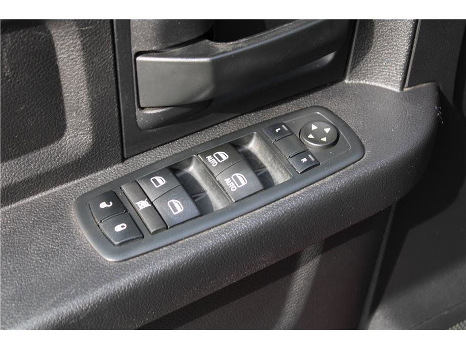 Used 2017 RAM 2500 Tradesman w/ Chrome Appearance Group image 19