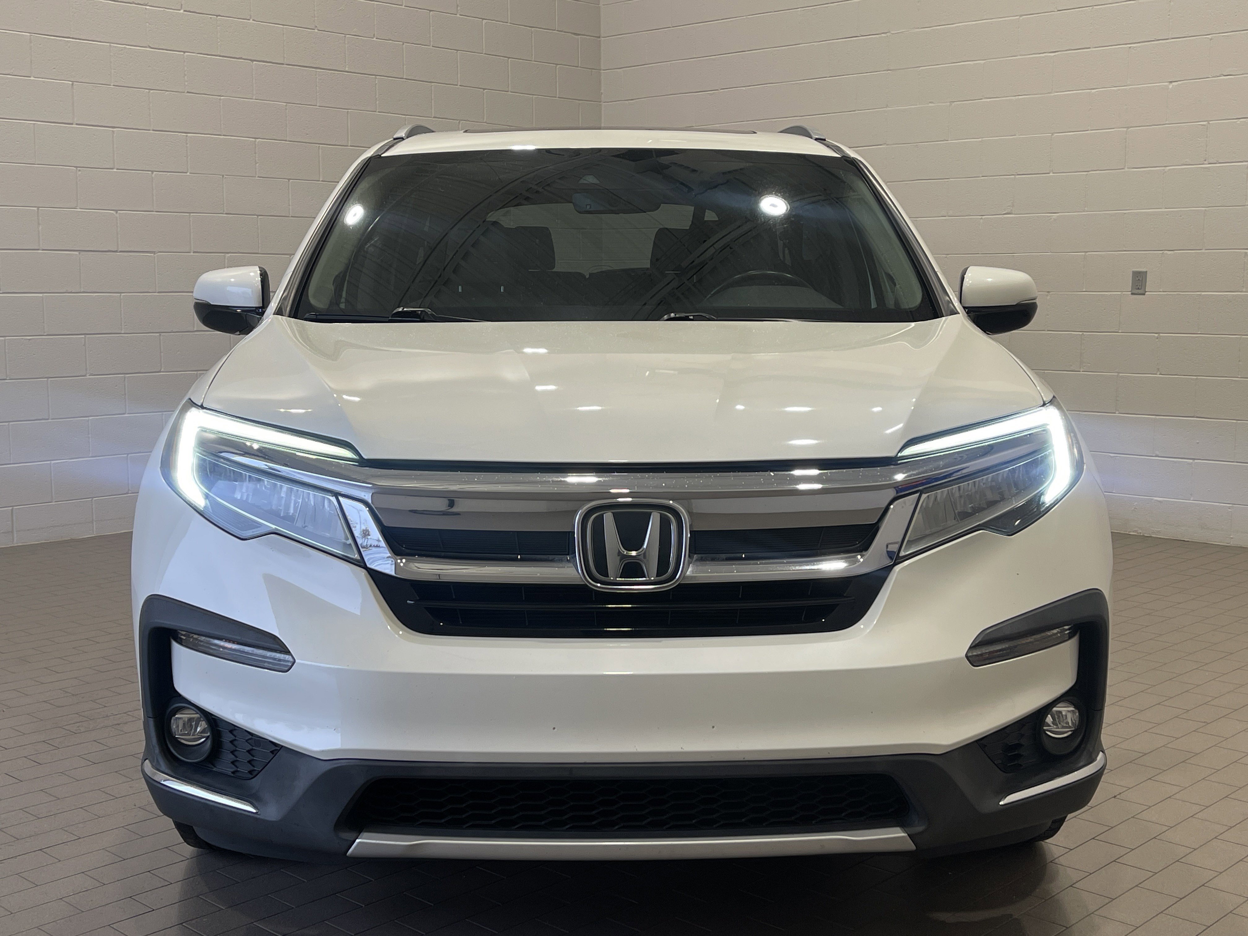 Certified 2019 Honda Pilot Touring image 3
